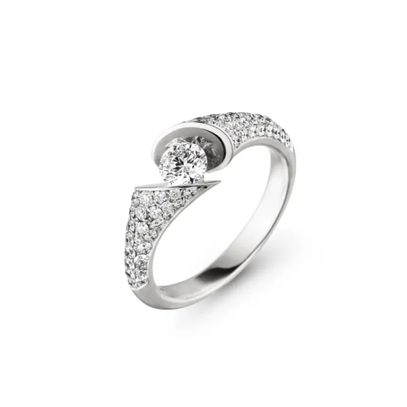 Diamond Iconic Luxury Accent